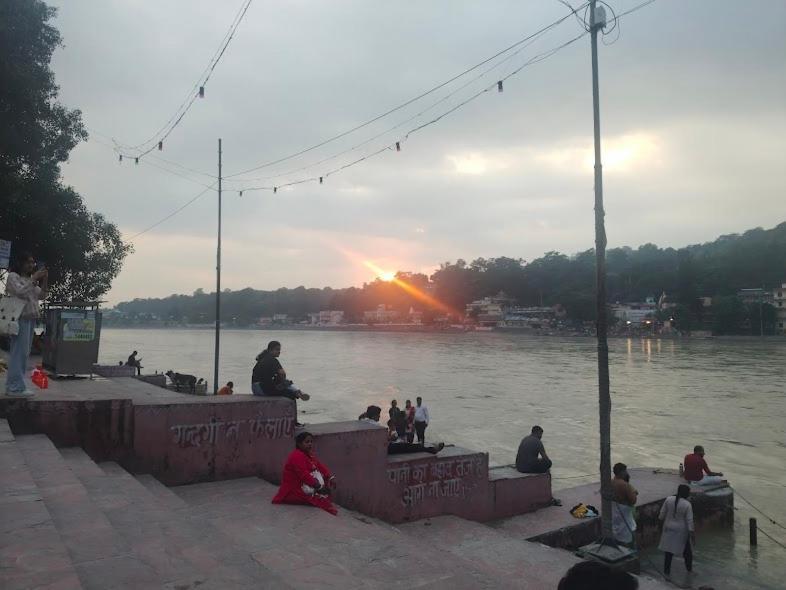 Yes Retreat Rishikesh Hotel Екстериор снимка