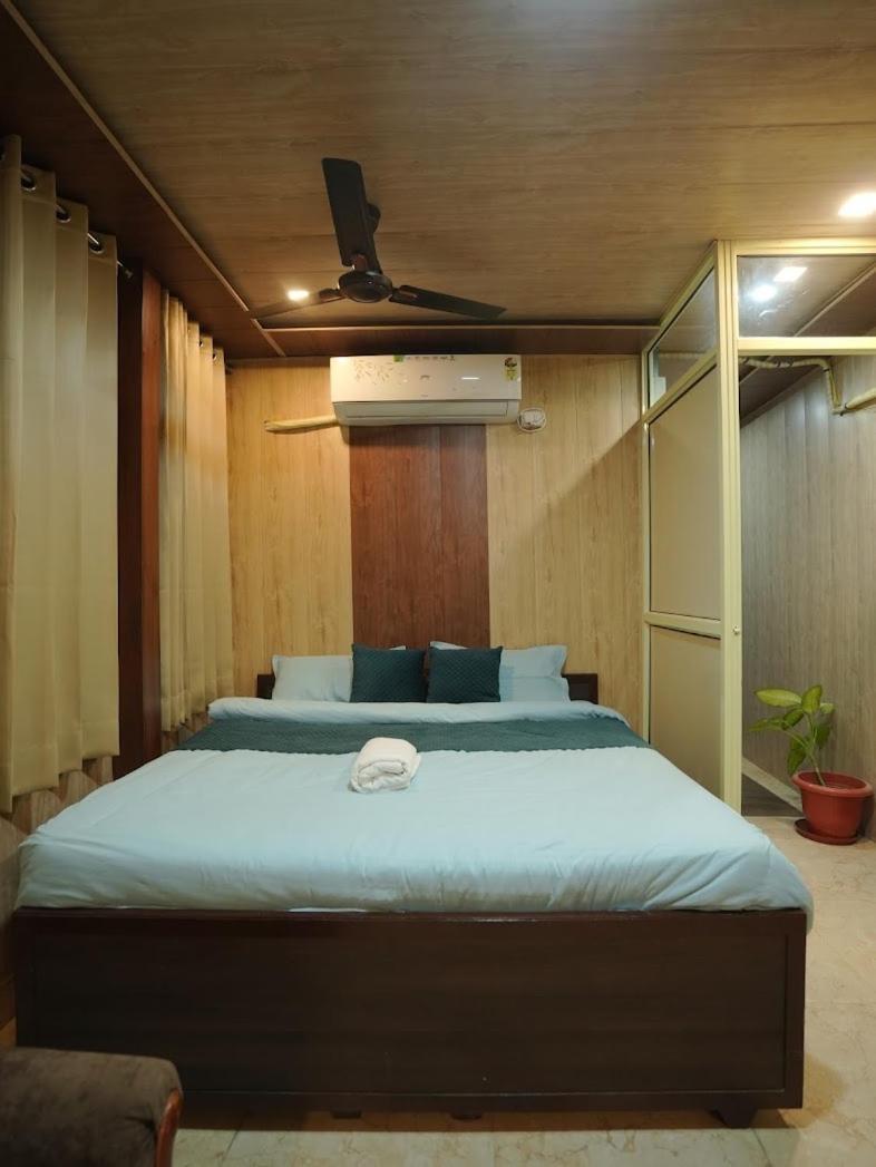 Yes Retreat Rishikesh Hotel Екстериор снимка