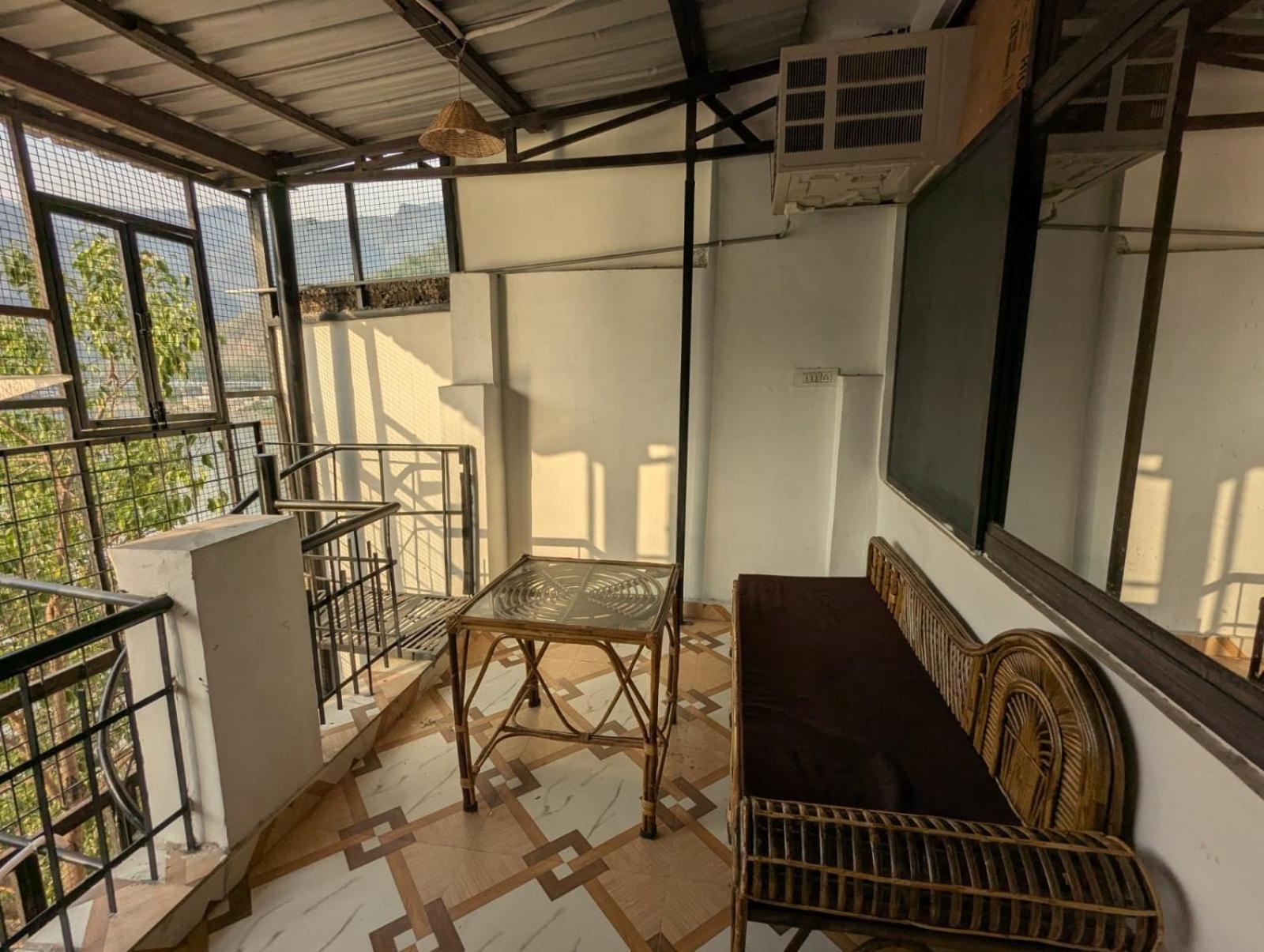 Yes Retreat Rishikesh Hotel Екстериор снимка